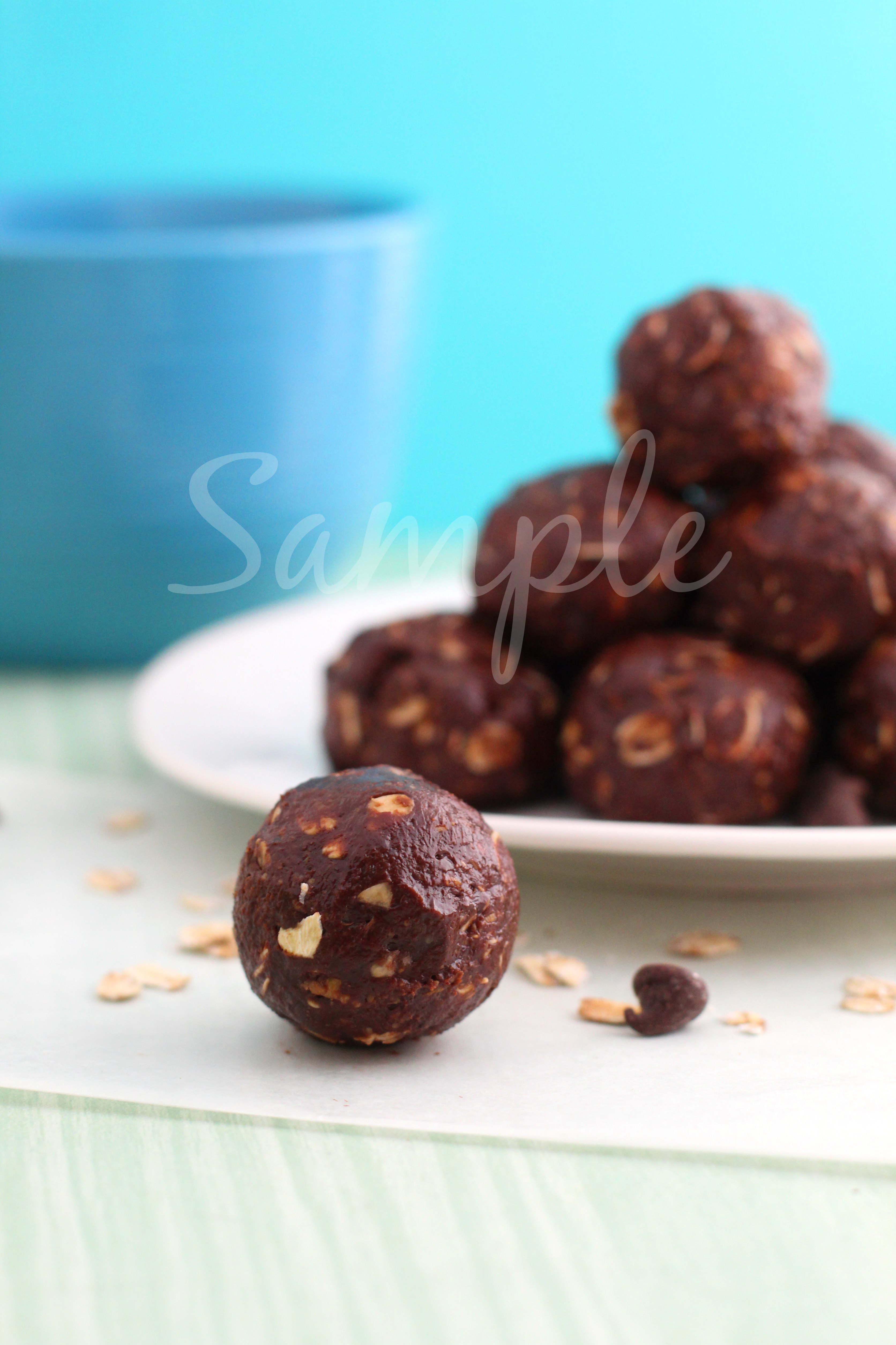 Chocolate Cookie Energy Bites 4